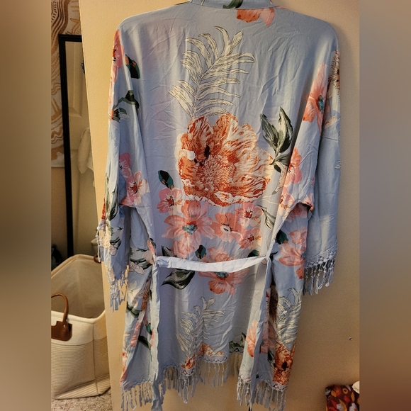 Floral Fringe Lightweight Robe - Picture 2 of 6